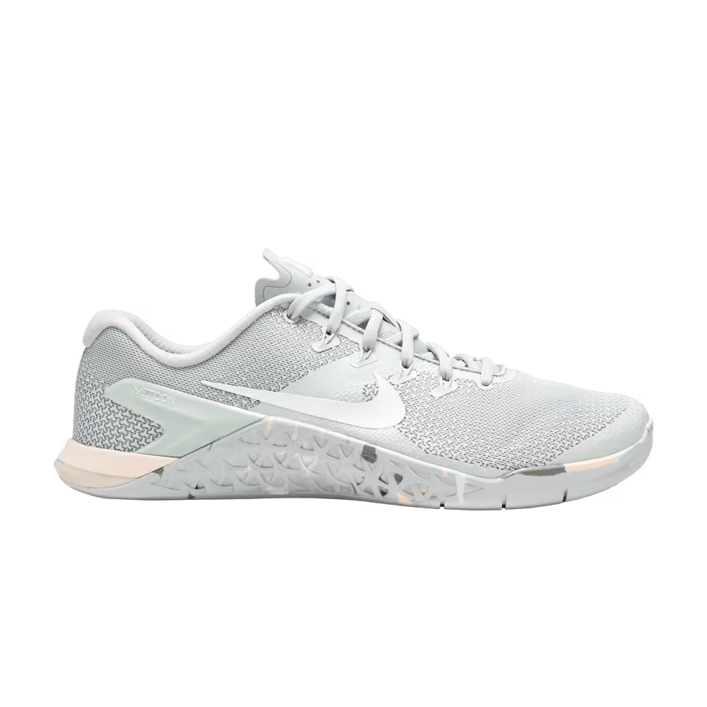 Nike Women's Metcon 4 Silver Guava
