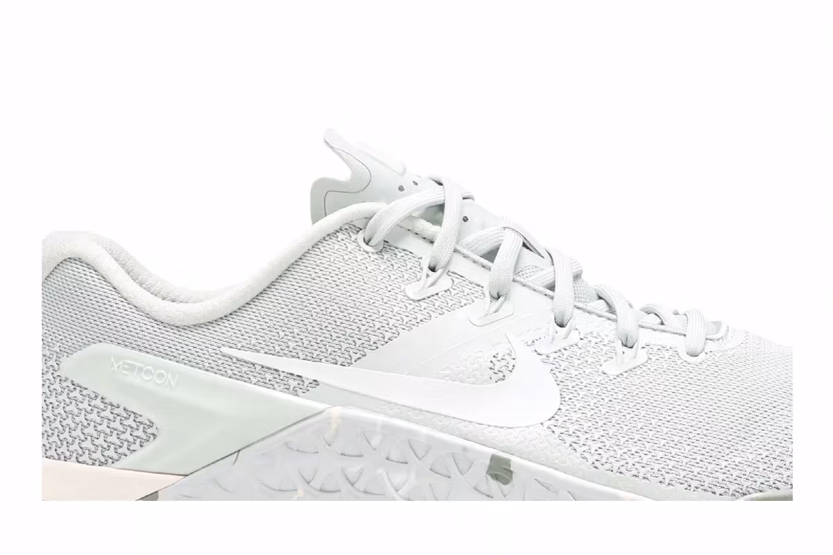 Nike Women's Metcon 4 Silver Guava, view 3