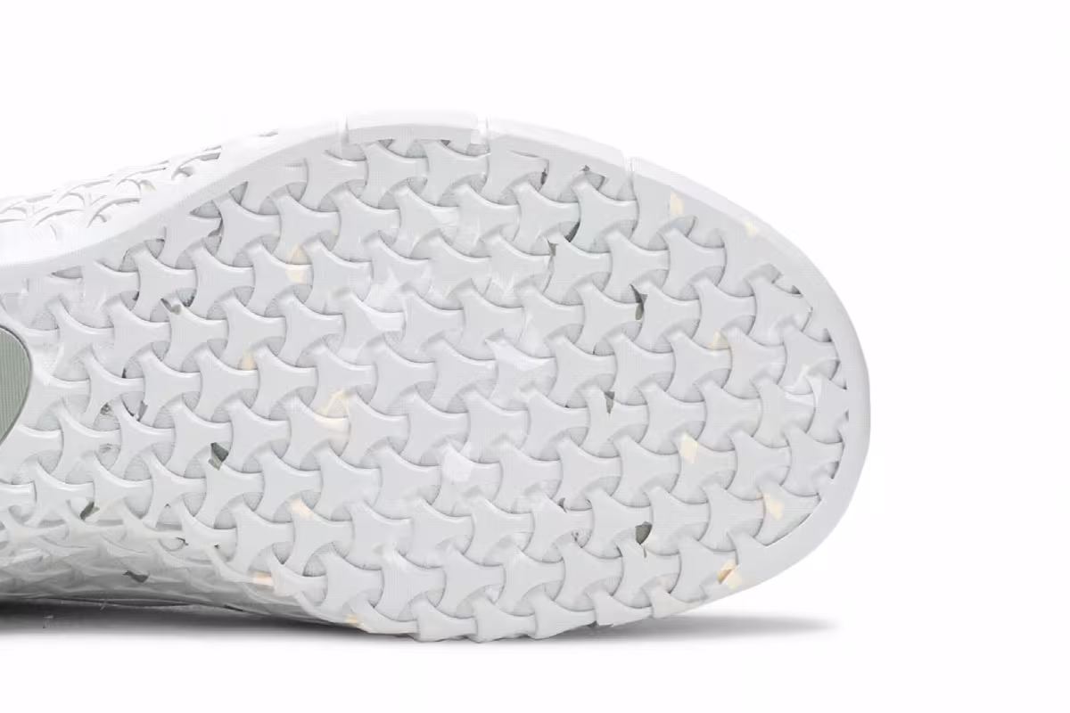 Nike Women's Metcon 4 Silver Guava, view 6