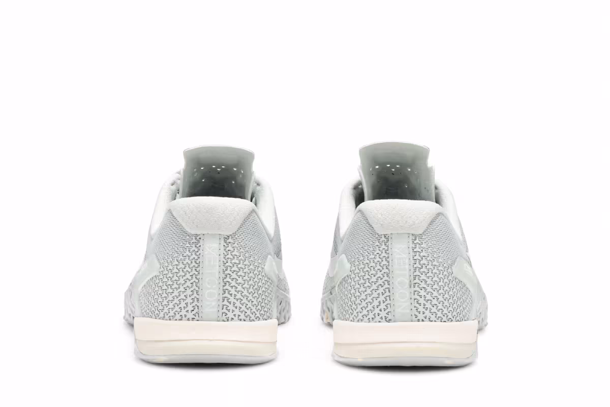 Nike Women's Metcon 4 Silver Guava, view 7