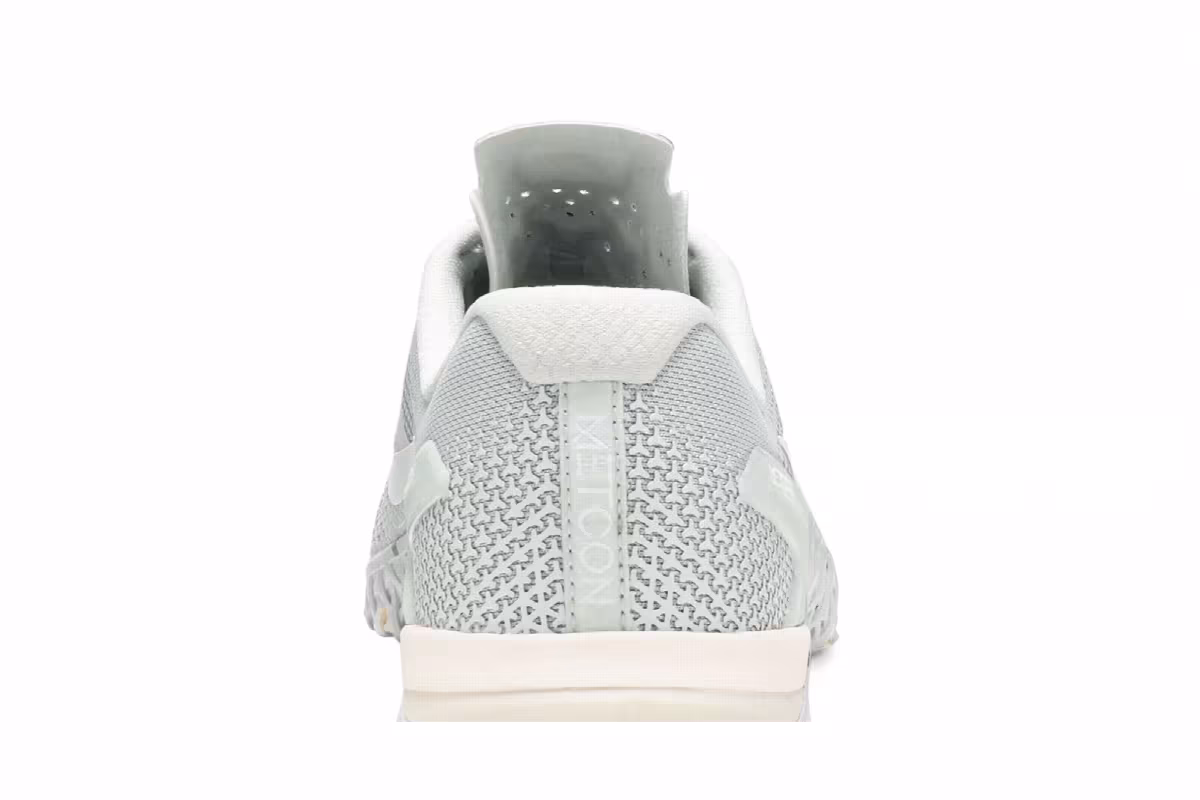 Nike Women's Metcon 4 Silver Guava, view 8