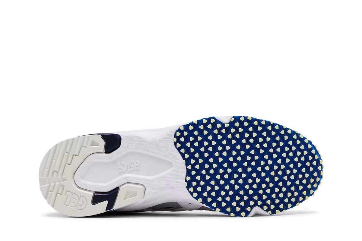 ASICS Gel DS Trainer OG Glacier Grey, view 5