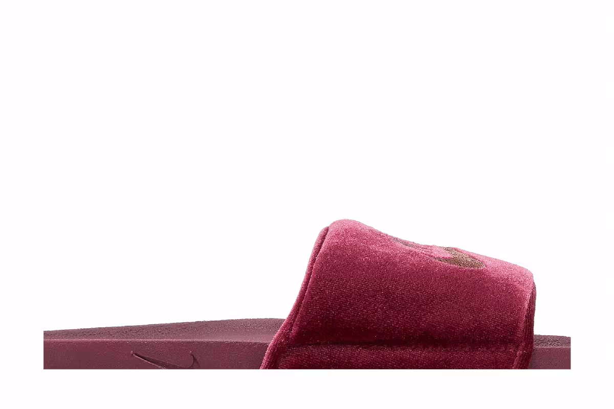 Nike Women's Offcourt Slide SE Dark Beetroot, view 3