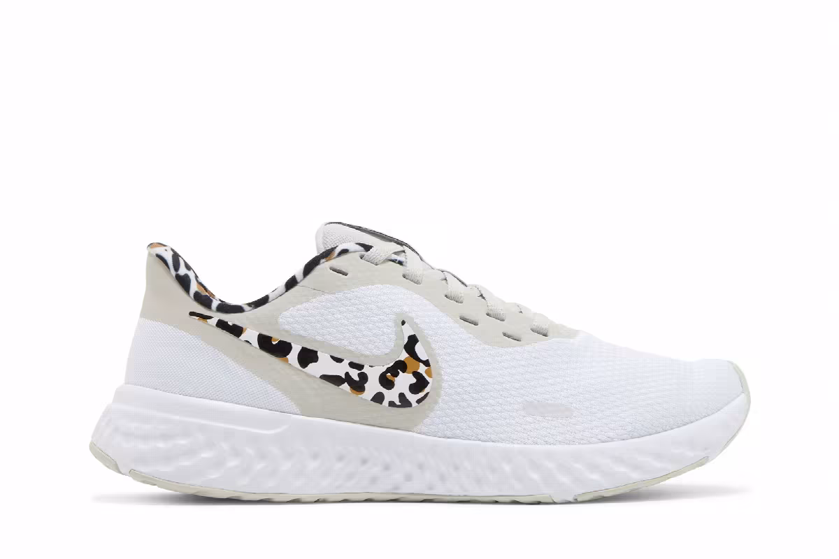 Nike Women's Revolution 5 Premium Leopard, view 2