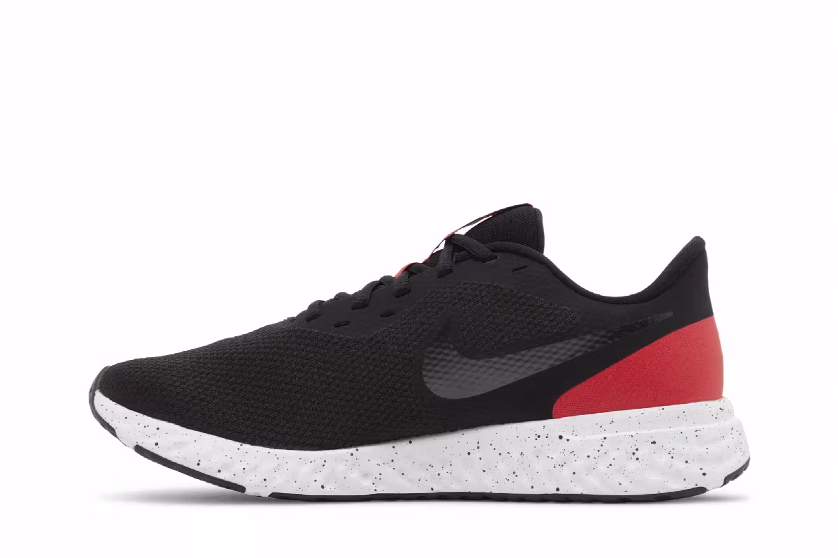 Nike Revolution 5 Extra Wide Bred, view 4