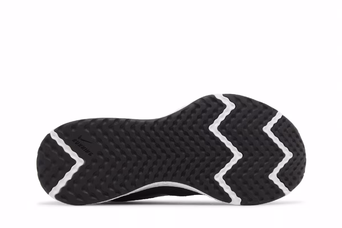 Nike Revolution 5 Extra Wide Bred, view 5