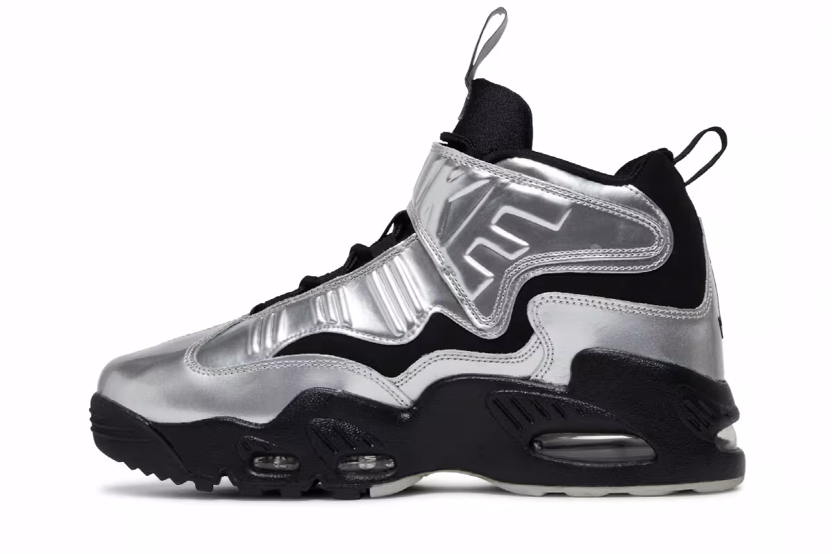 Nike Air Griffey Max 1 GS Black Metallic Silver, view 4