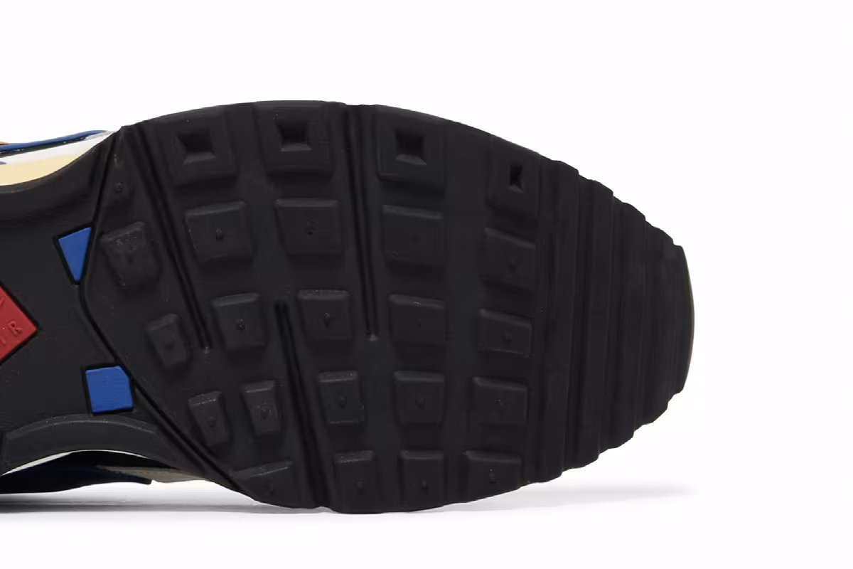 Nike Air Classic BW Premium Newark Eagles, view 6