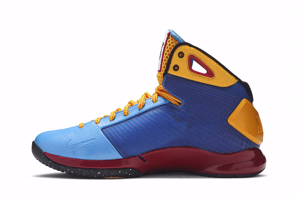 Nike Hyperdunk Supreme Kobe Barcelona Ronaldinho, view 4