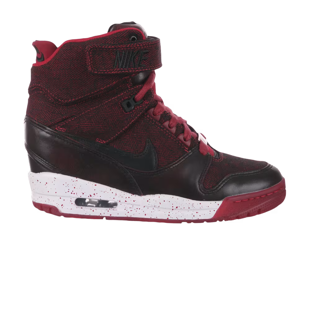 Nike Women's Air Revolution Sky High FW QS City Pack - London