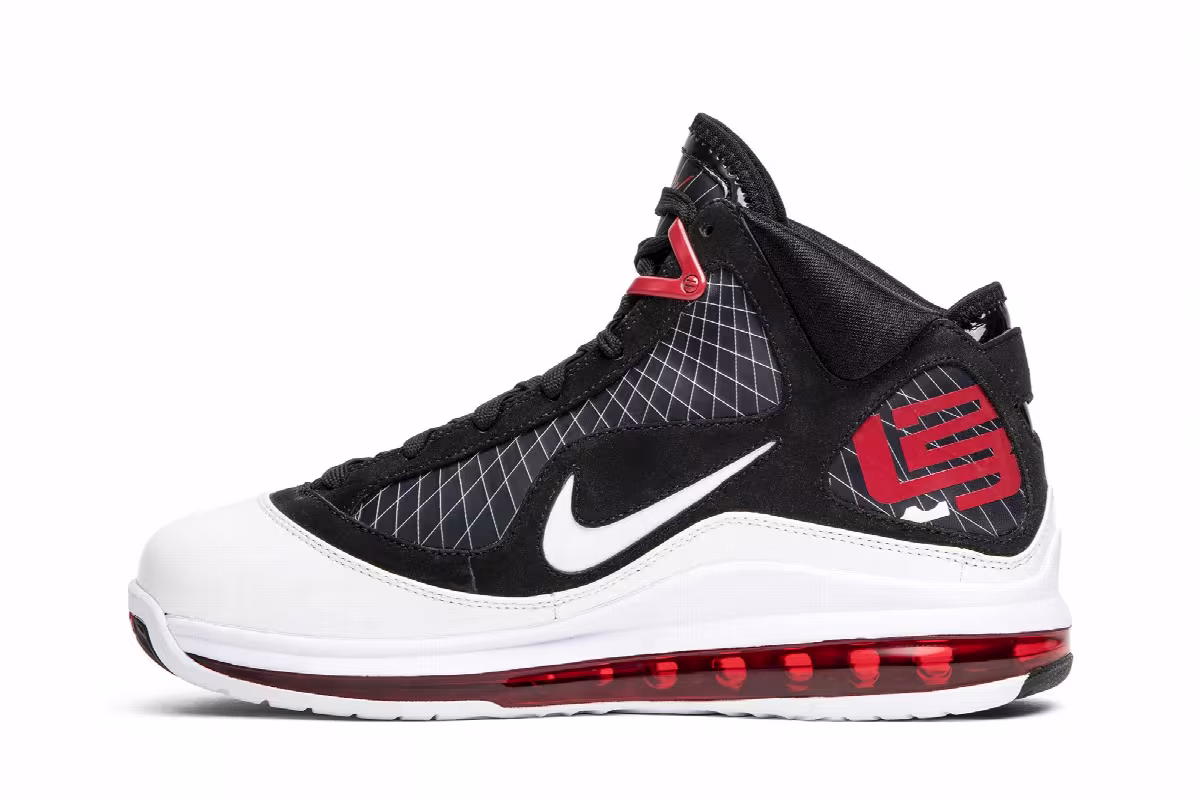 Nike Air Max LeBron 7 Heroes Pack, view 4