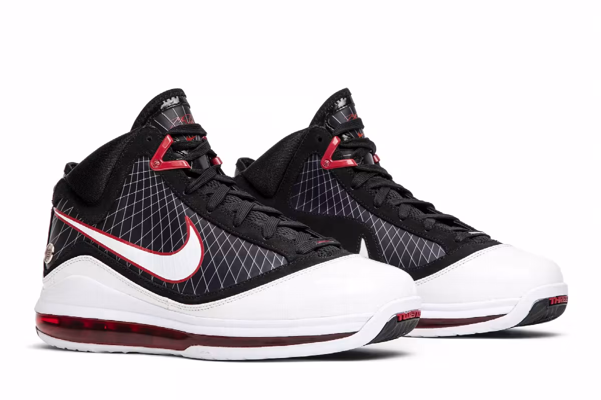 Nike Air Max LeBron 7 Heroes Pack, view 9