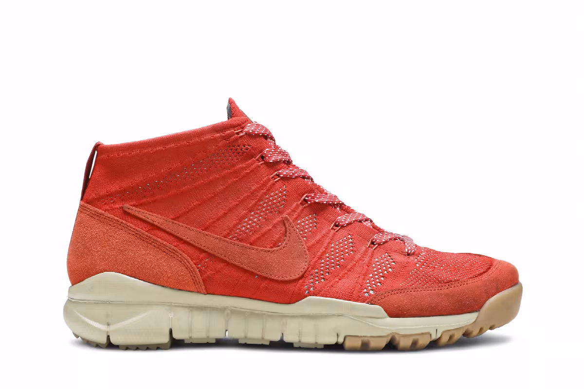 Nike Flyknit Trainer Chukka SFB Cinnabar, view 2