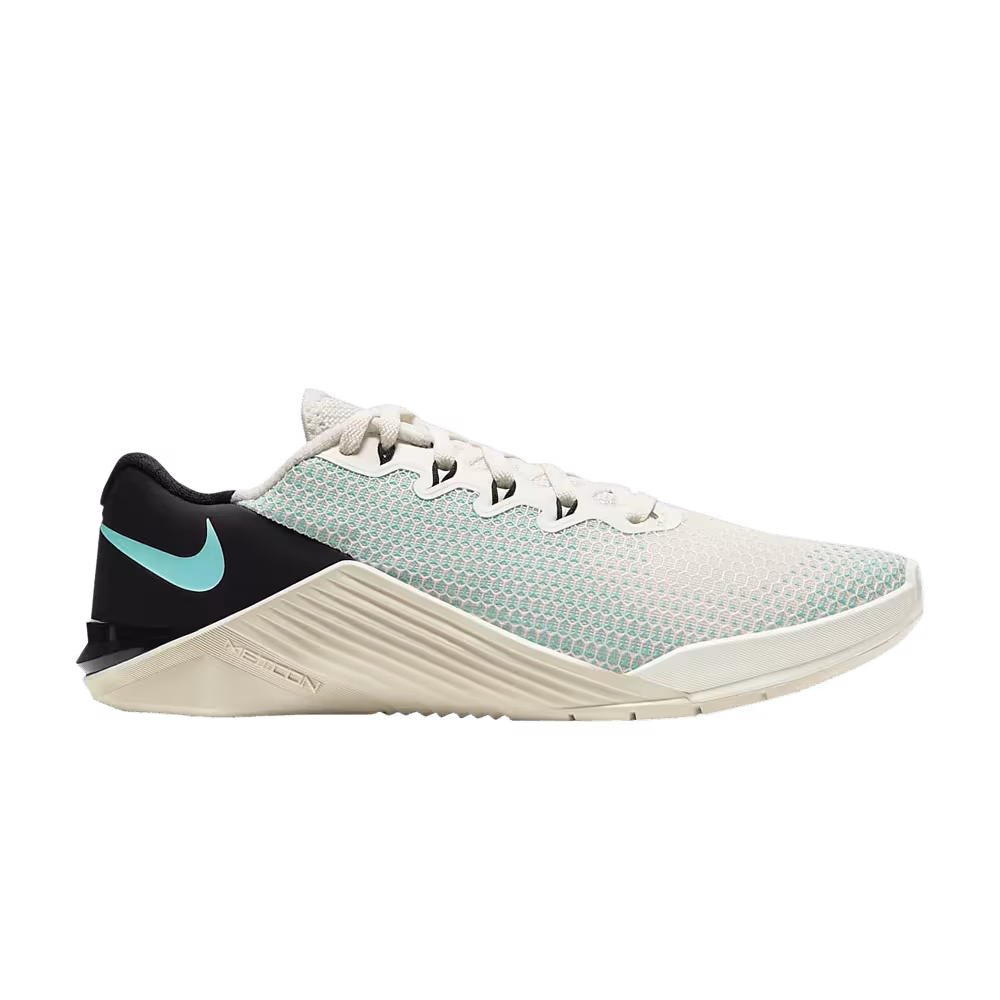 Nike Women's Metcon 5 Pale Ivory Aurora Green