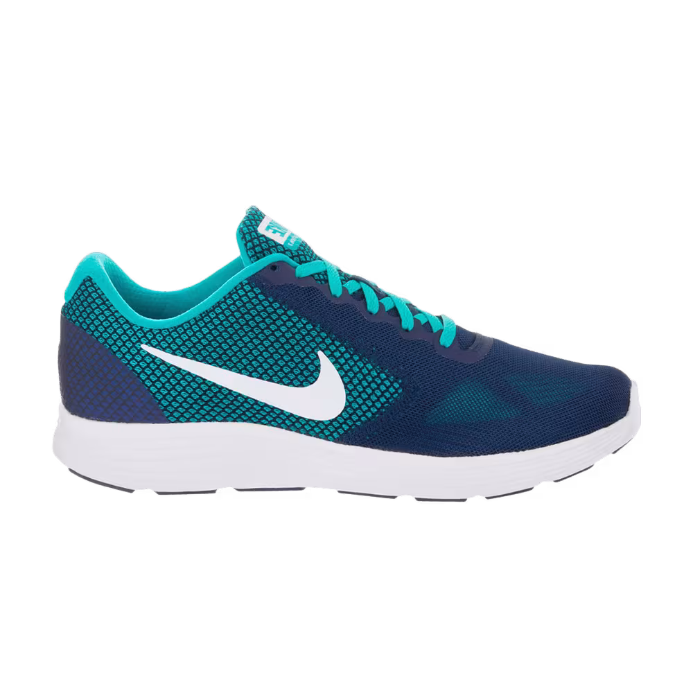 Nike Revolution 3