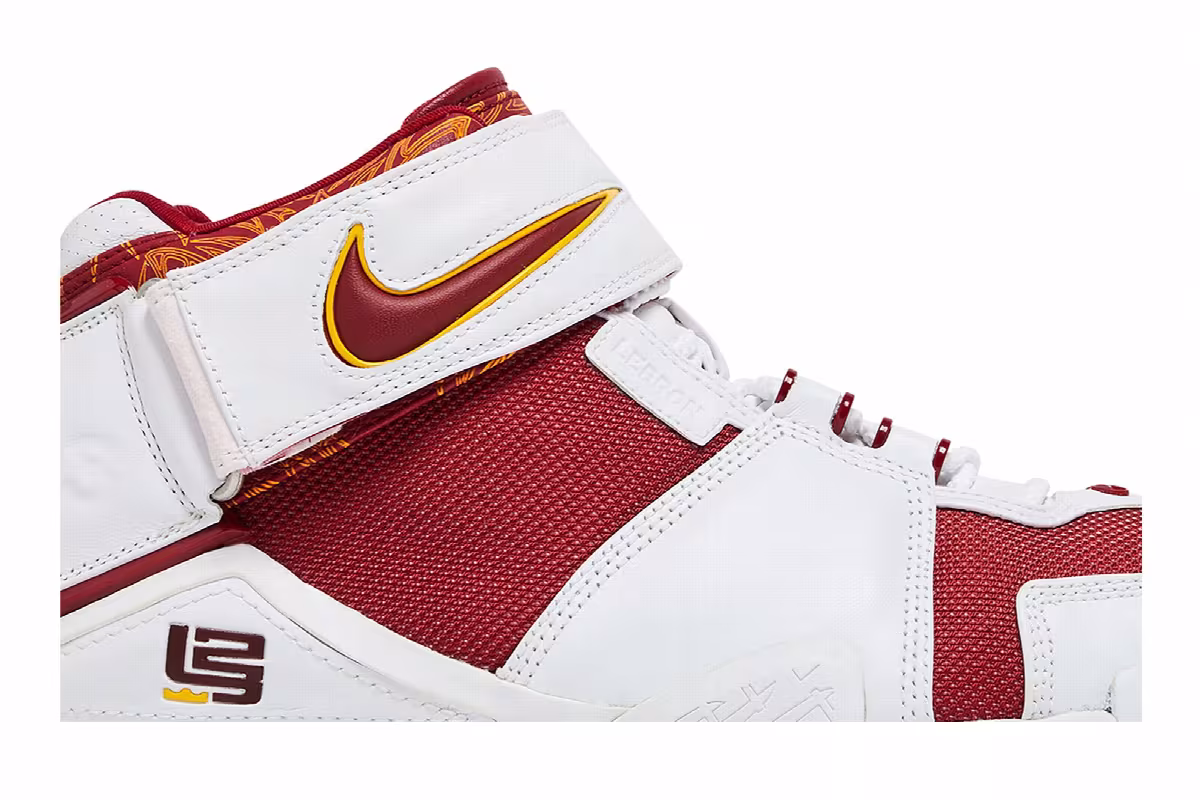 Nike Zoom Lebron 2 Triple Double, view 3