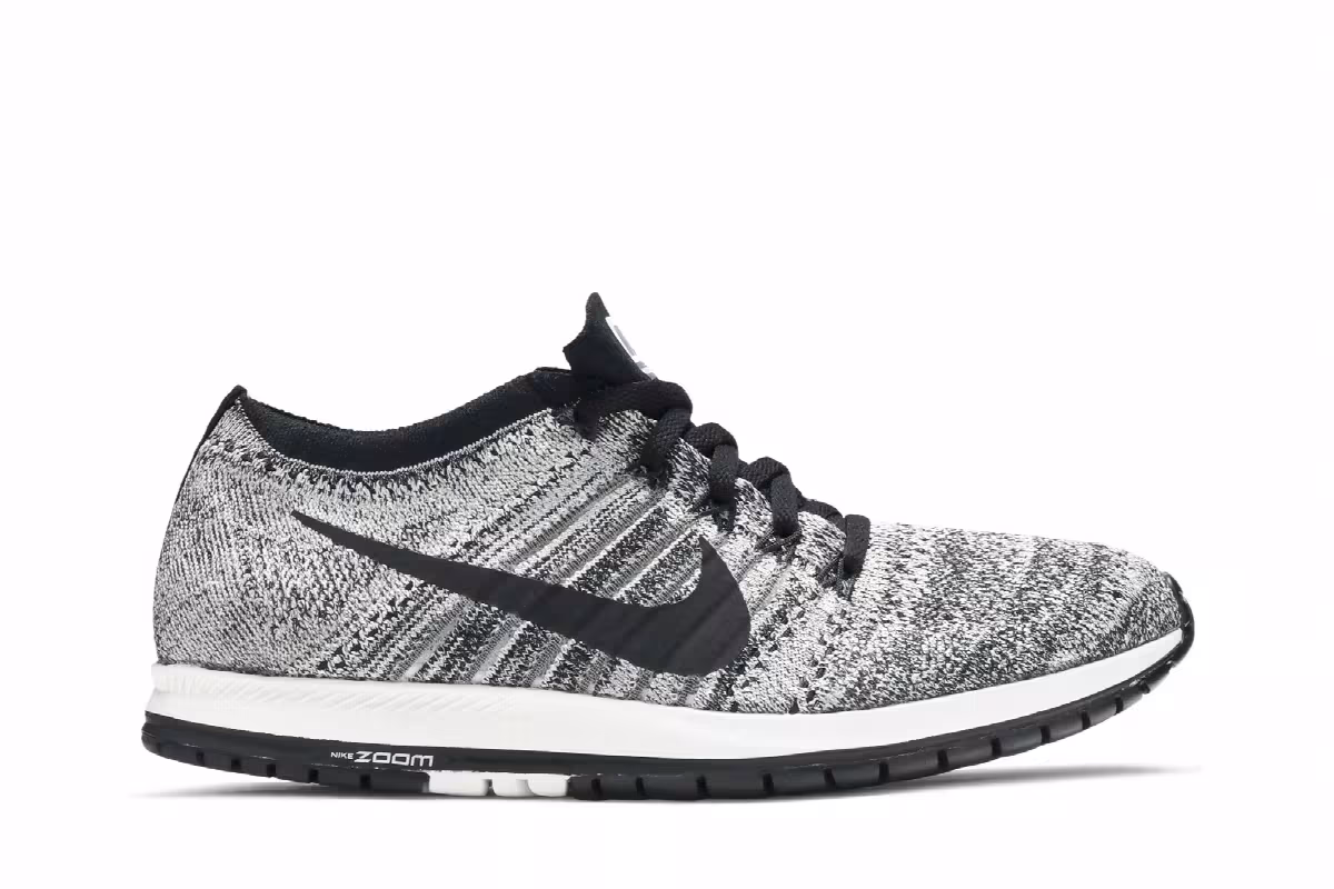 Nike Zoom Flyknit Streak Oreo, view 2