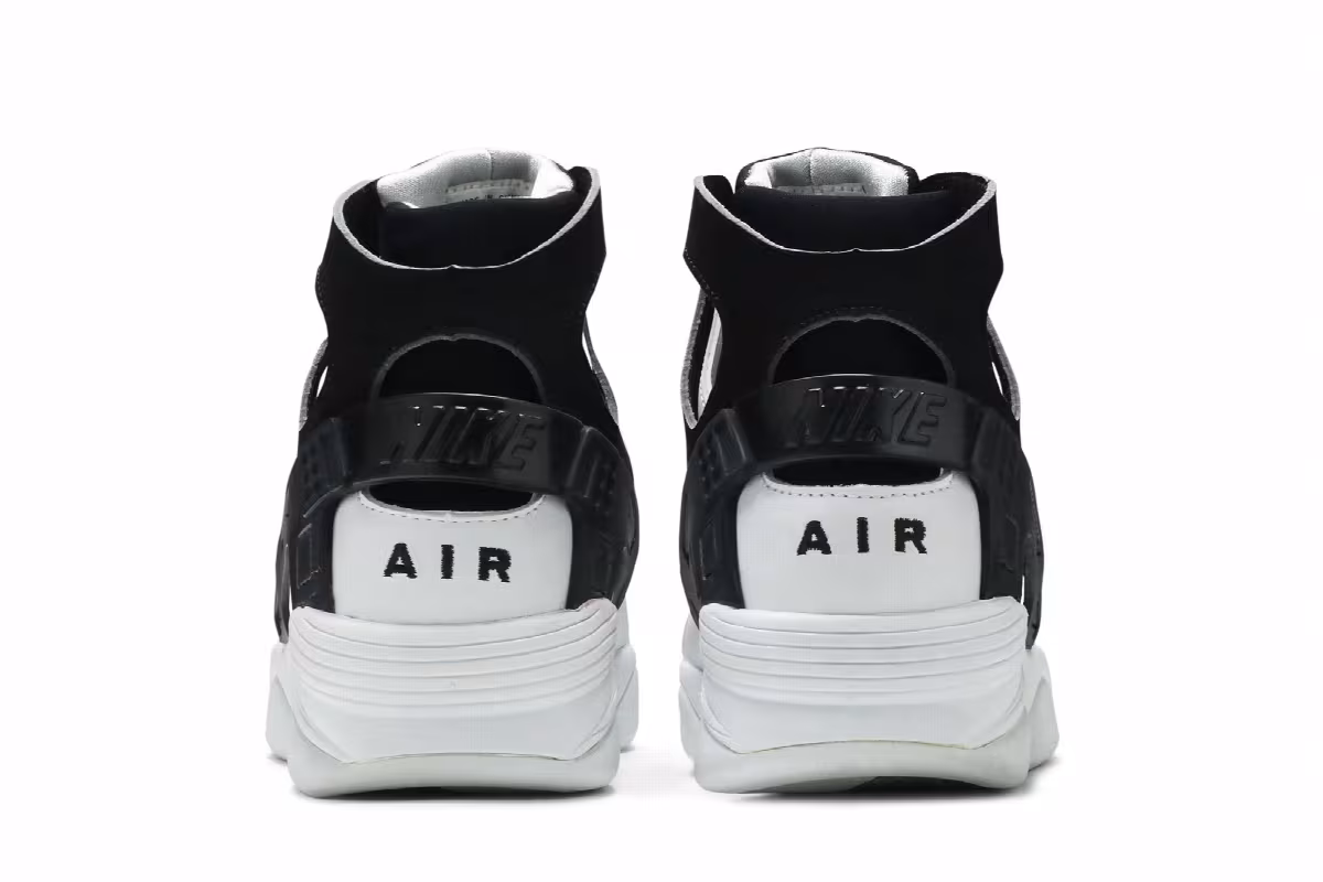 Nike Air Flight Huarache White Black, view 7