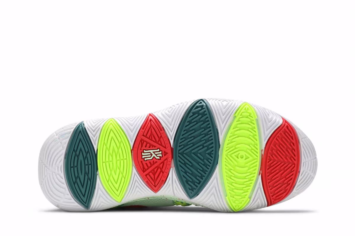 Nike Kyrie 5 GS EYBL, view 5