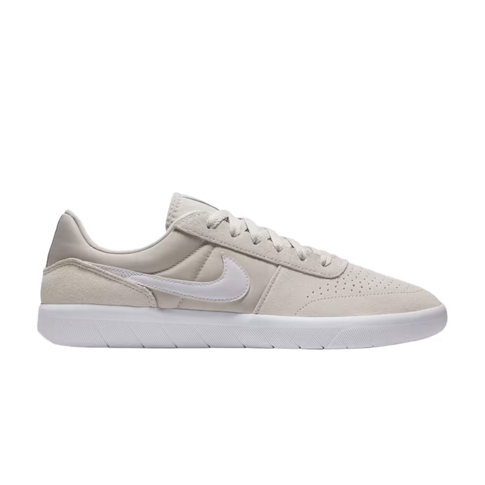 Nike Team Classic SB Light Bone