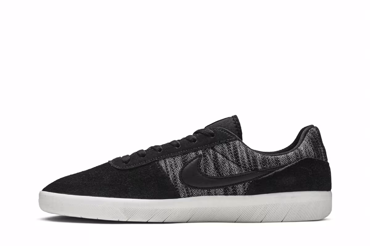Nike Team Classic Premium SB Black, view 4