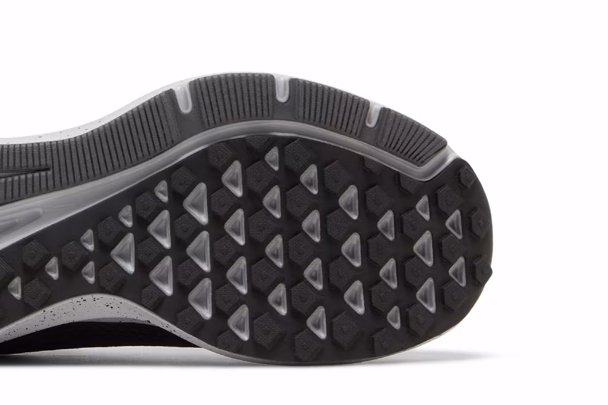 Nike Quest 2 SE 4E Wide Black Wolf Grey, view 6