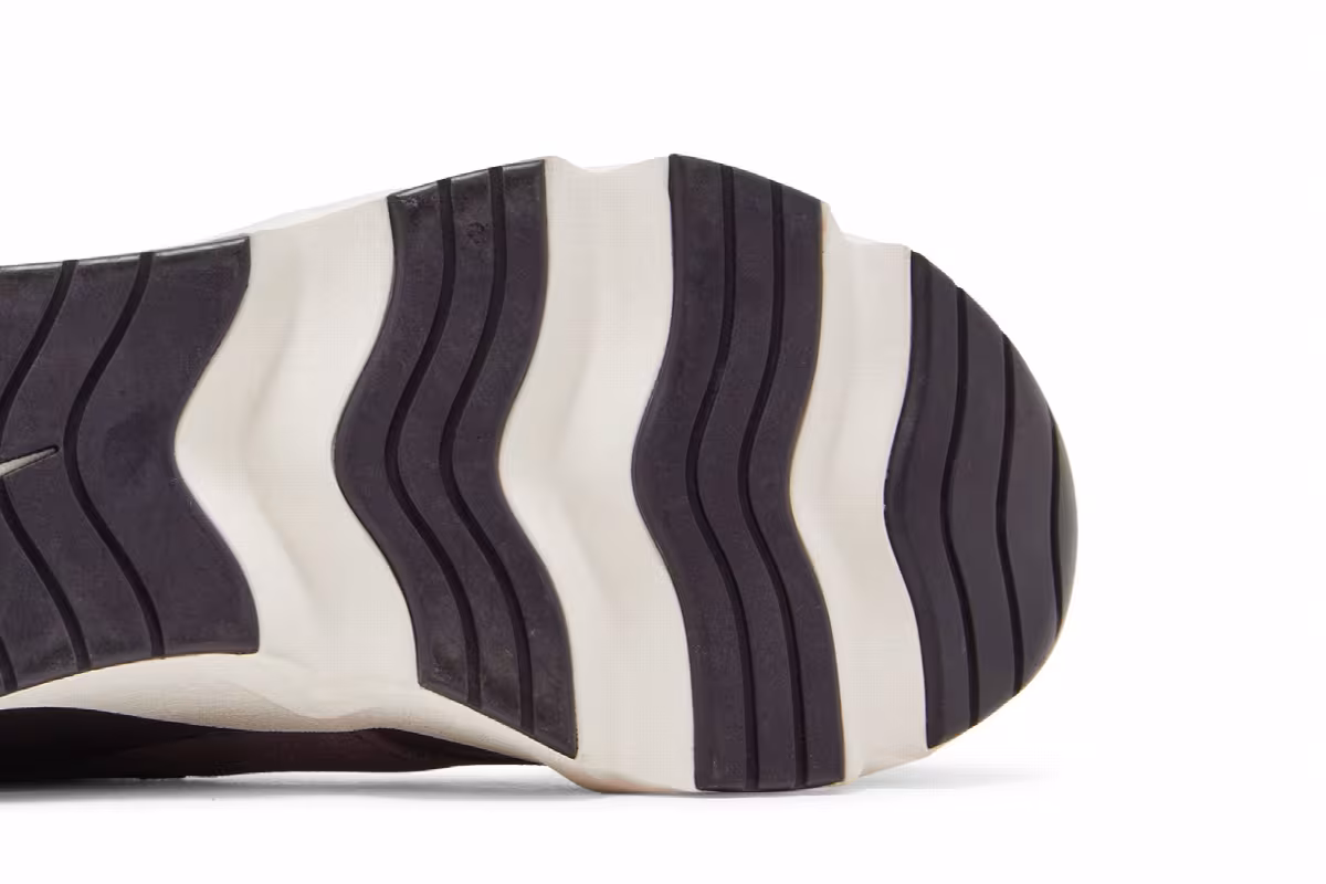 Nike Women's RYZ 365 Off Noir Burgundy Ash, view 6