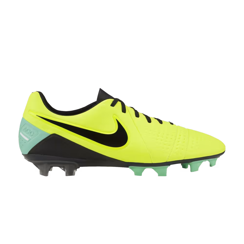 Nike CTR360 Maestri 3 FG Volt