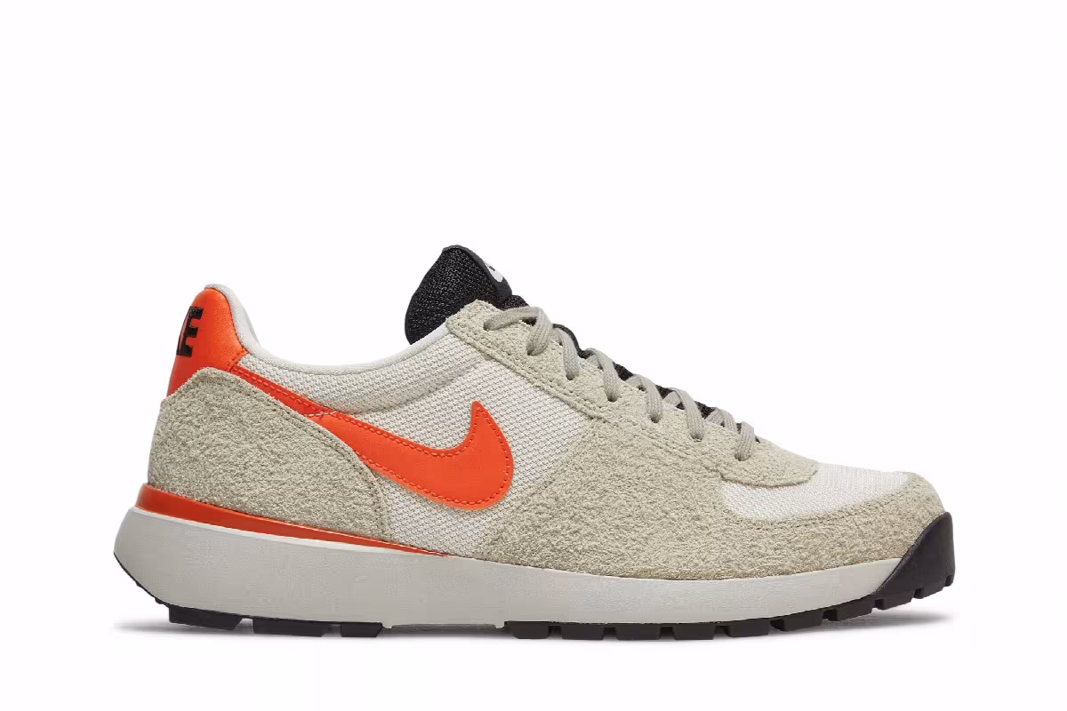 Nike Lava Dome Ultra, view 2