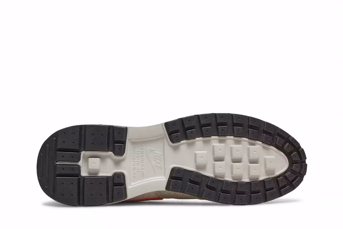 Nike Lava Dome Ultra, view 5