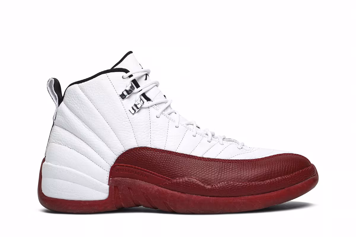 Air Jordan 12 Cherry 2009, view 2