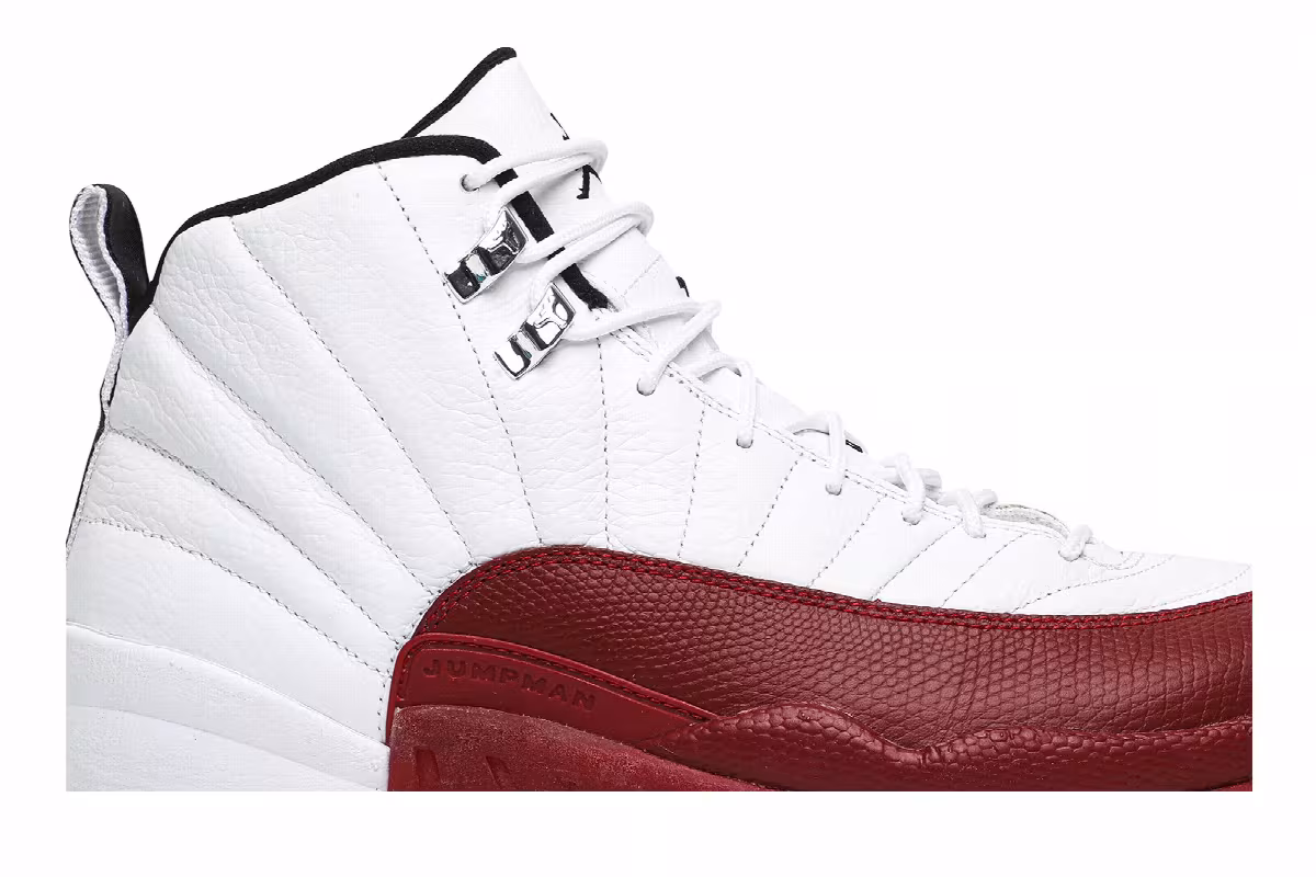 Air Jordan 12 Cherry 2009, view 3