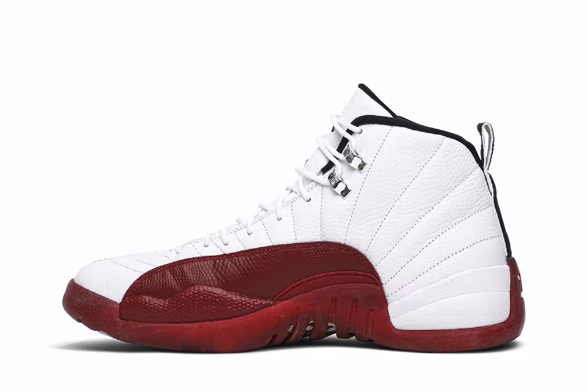 Air Jordan 12 Cherry 2009, view 4