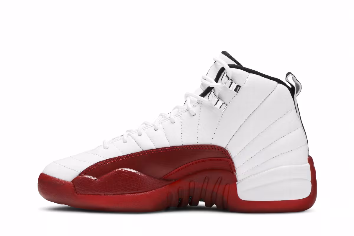 Air Jordan 12 GS Cherry 2009 2009, view 4