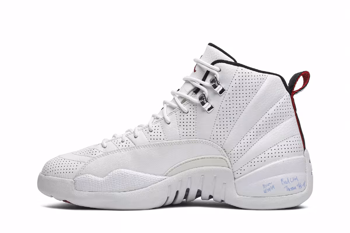 Air Jordan 12 Rising Sun, view 4