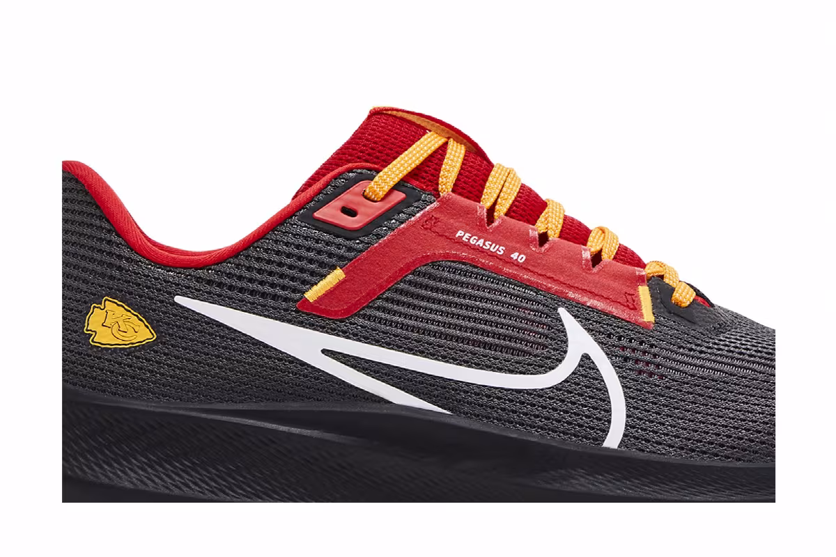 NFL x Nike Air Zoom Pegasus 40 Kansas City Chiefs, view 3