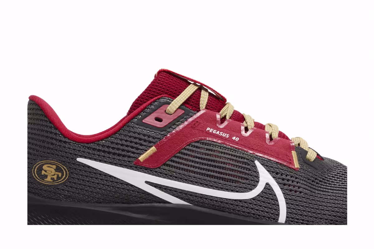 NFL x Nike Air Zoom Pegasus 40 San Francisco 49ers, view 3