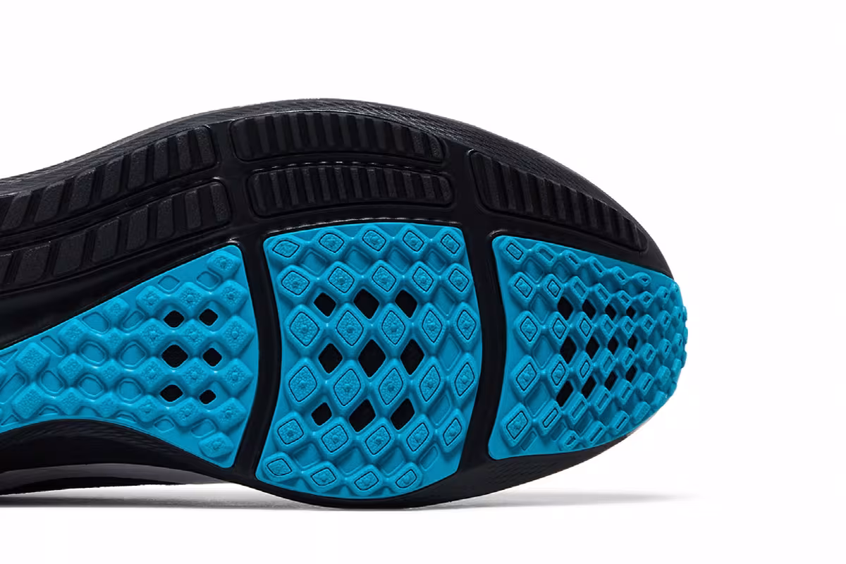 NFL x Nike Air Zoom Pegasus 40 Carolina Panthers, view 6