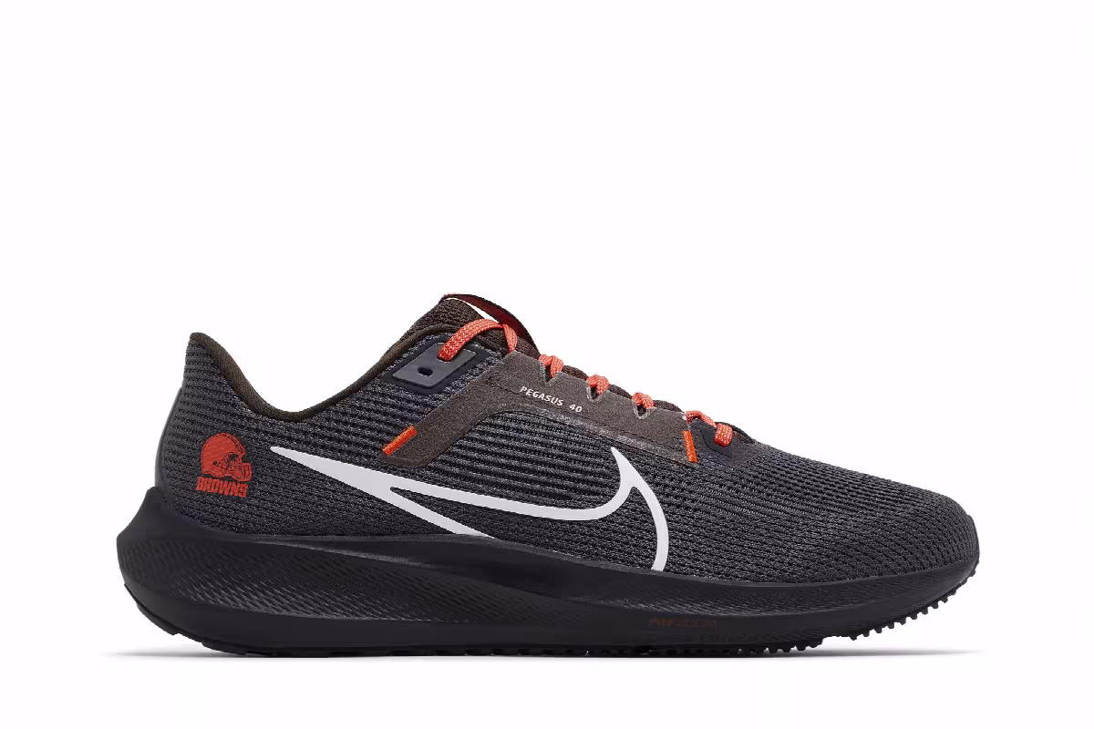 NFL x Nike Air Zoom Pegasus 40 Cleveland Browns, view 2
