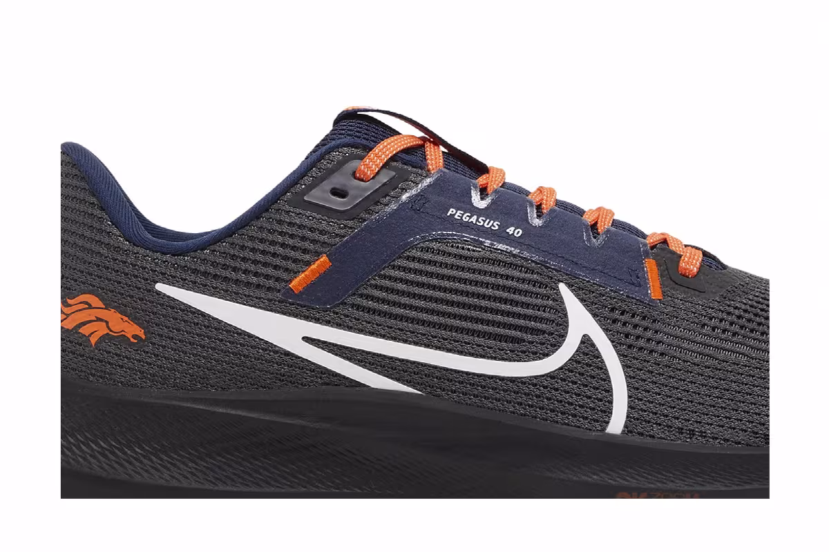 NFL x Nike Air Zoom Pegasus 40 Denver Broncos, view 3