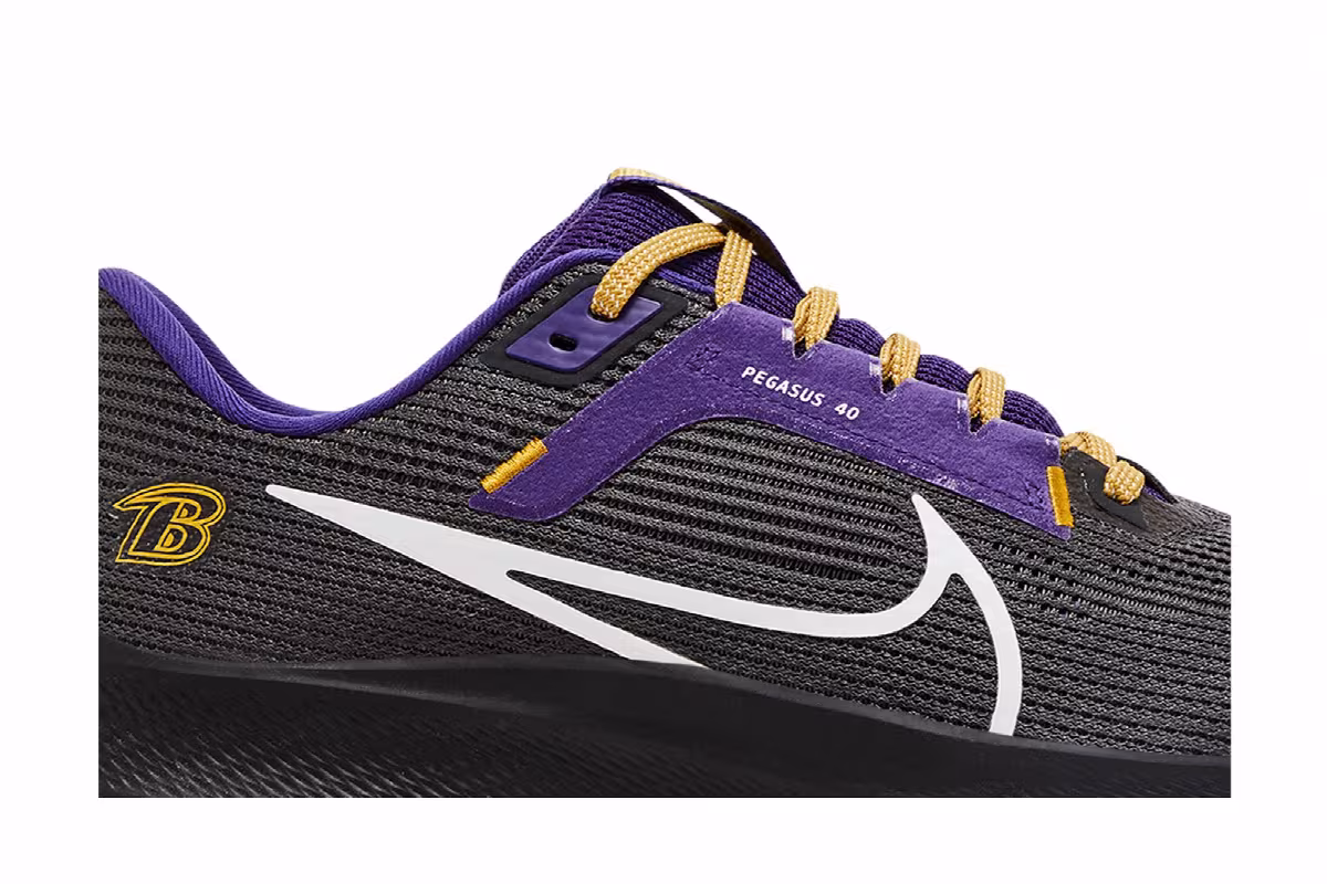NFL x Nike Air Zoom Pegasus 40 Baltimore Ravens, view 3