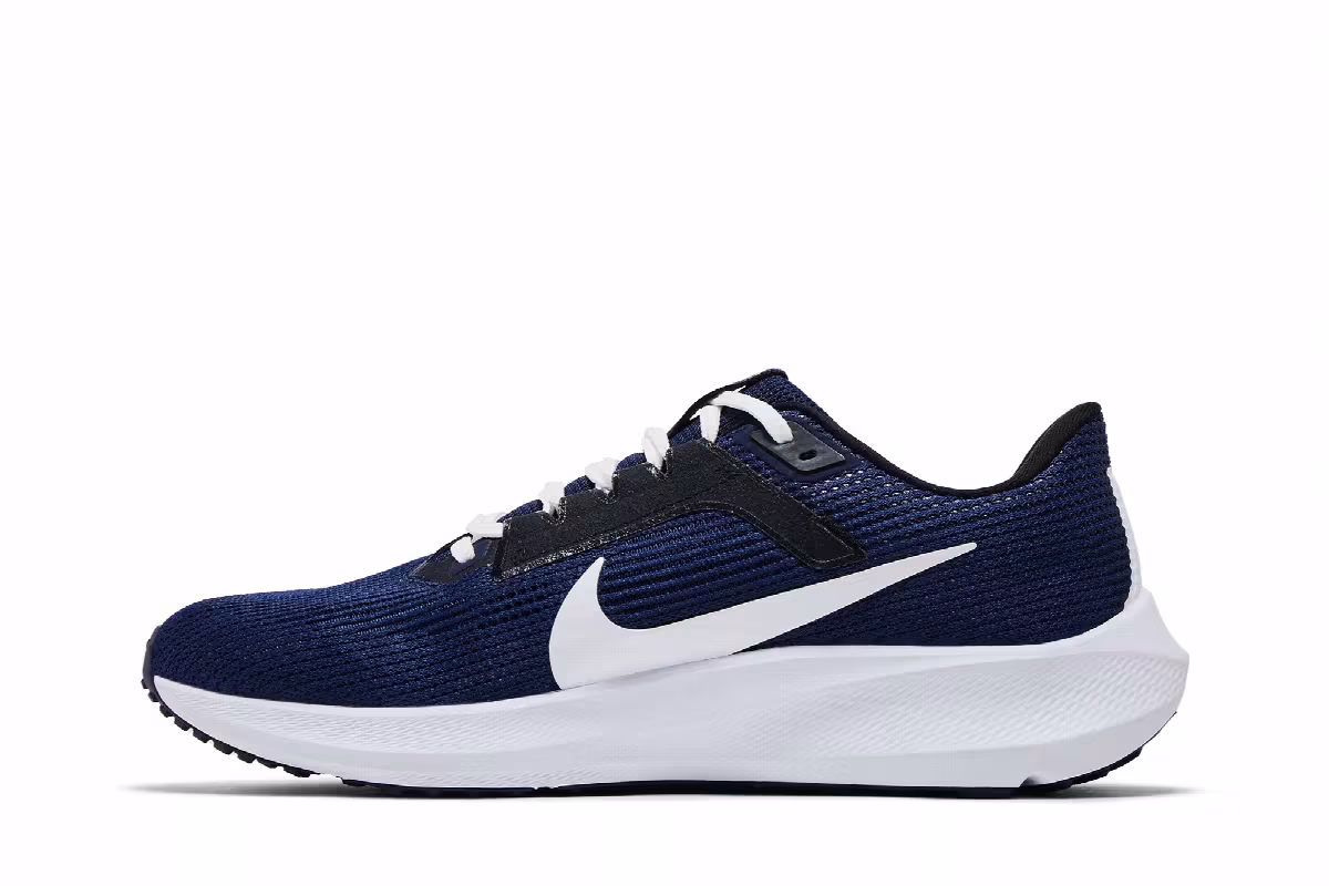 Nike Air Zoom Pegasus 40 Tottenham Hotspur, view 4