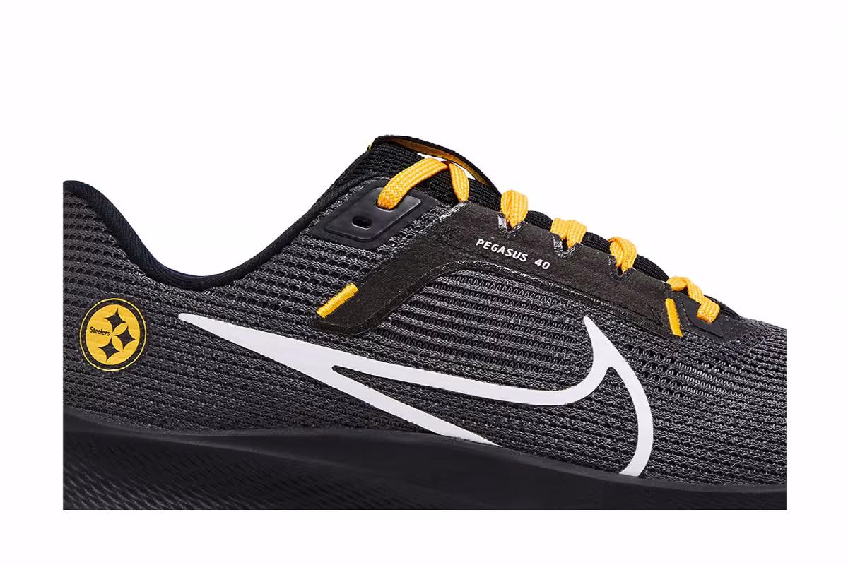 NFL x Nike Air Zoom Pegasus 40 Pittsburgh Steelers, view 3