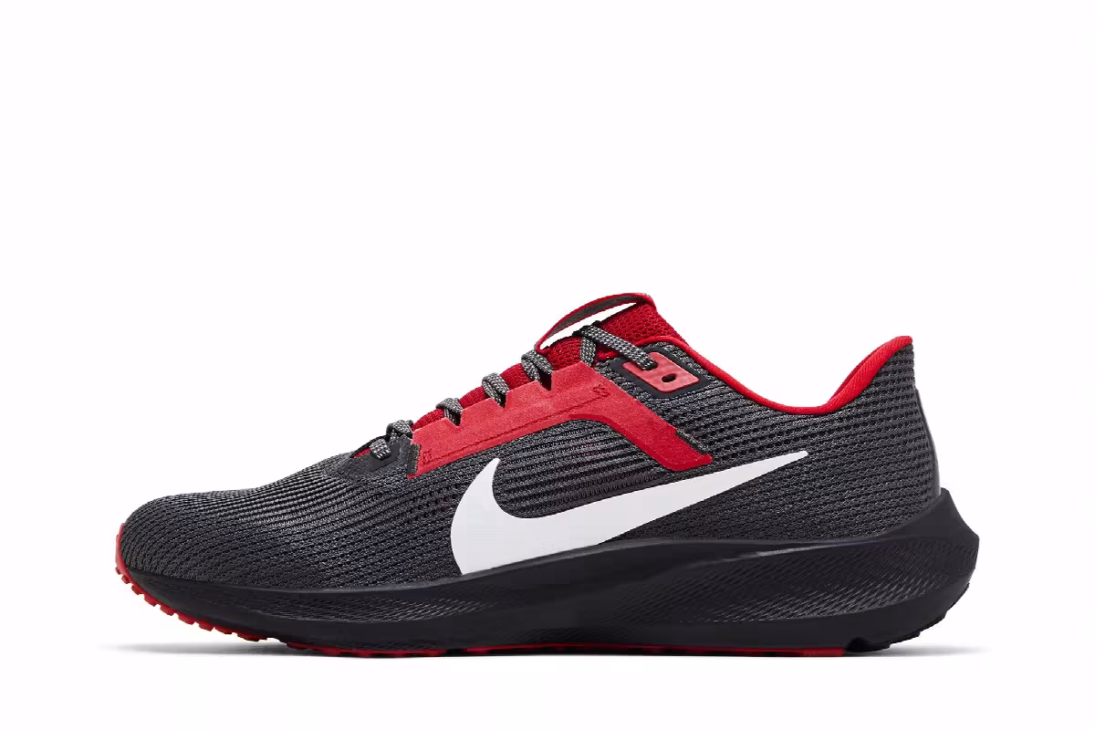 NFL x Nike Air Zoom Pegasus 40 Tampa Bay Buccaneers, view 4