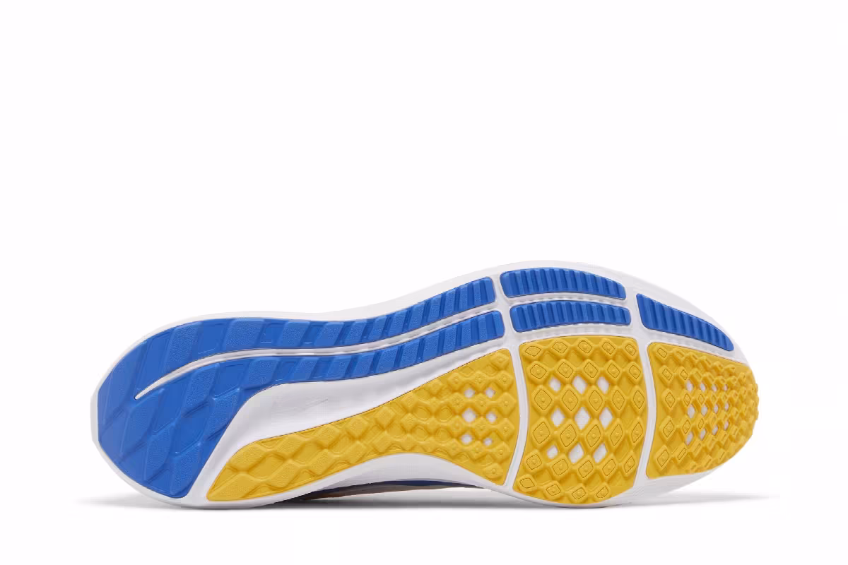 Nike Air Zoom Pegasus 40 UCLA, view 5