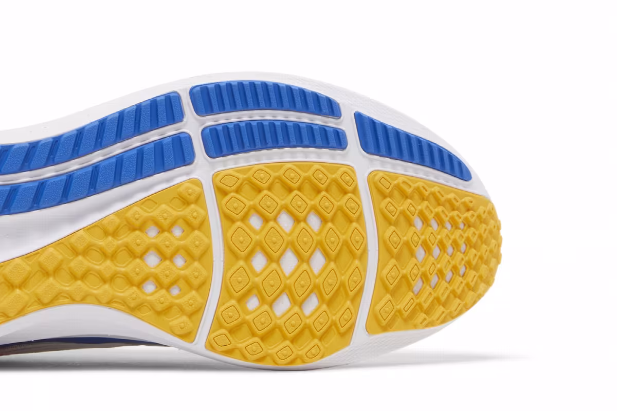 Nike Air Zoom Pegasus 40 UCLA, view 6