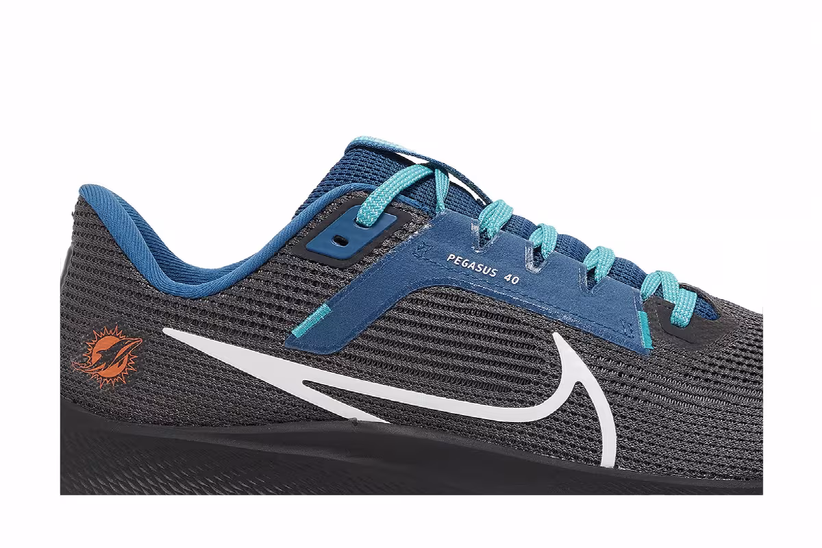 NFL x Nike Air Zoom Pegasus 40 Miami Dolphins, view 3