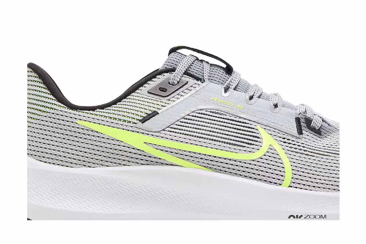 Nike Air Zoom Pegasus 40 Wolf Grey Volt, view 3
