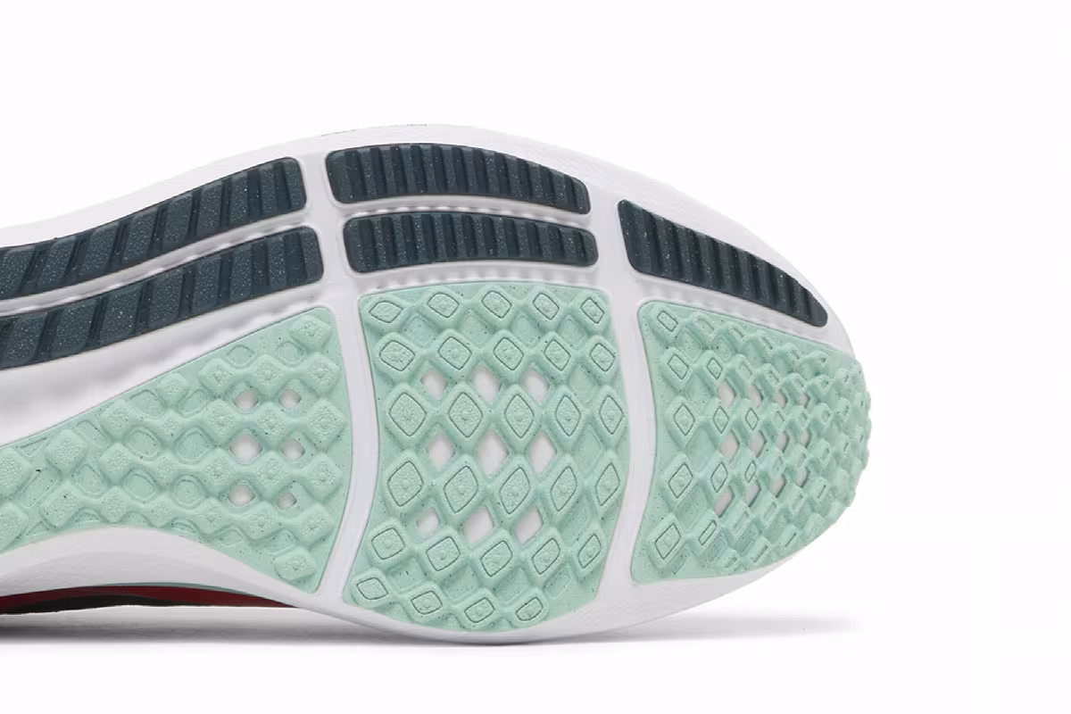 Nike Air Zoom Pegasus 40 Chicago Marathon, view 6