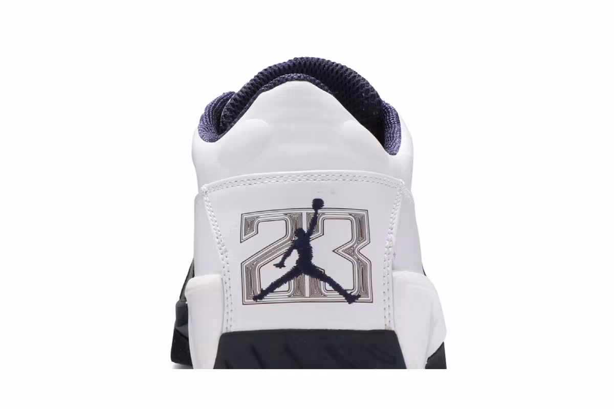 Air Jordan 20 OG Low Midnight Navy, view 8